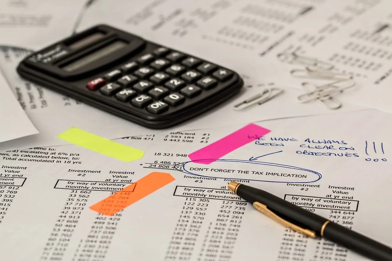 calculator-1044172_1280 Insurance