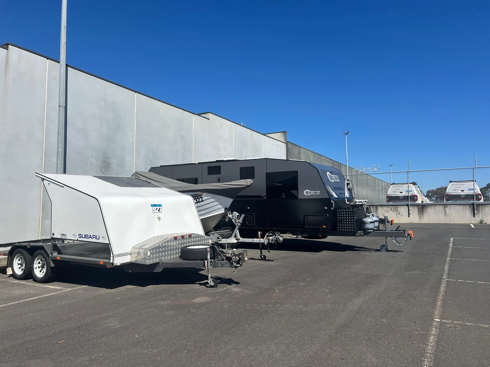 boats and carvans